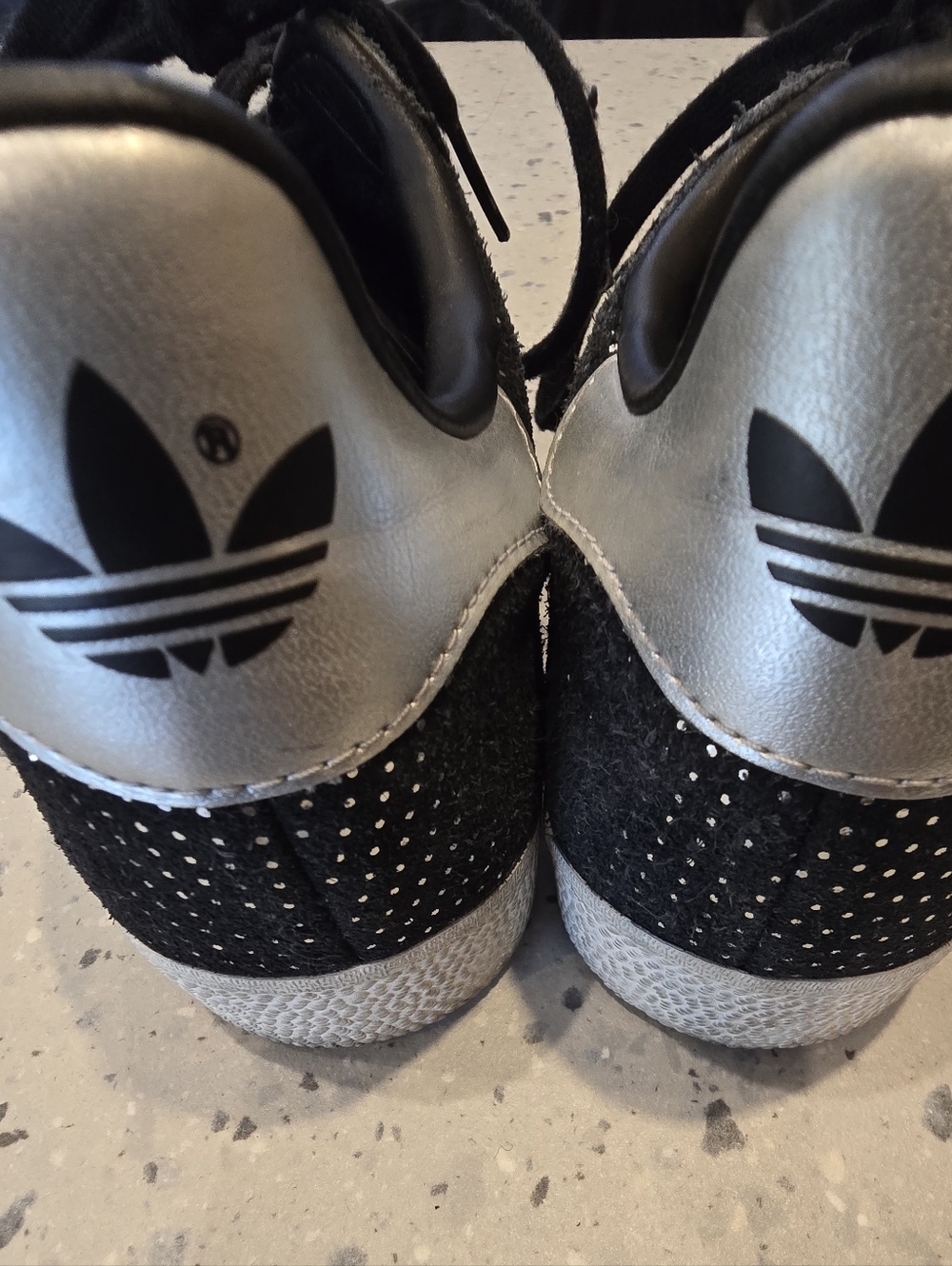 Adidas Gazelle Black Studded Sneakers Women’s Size 8 Casual Street Style - Picture 2 of 8